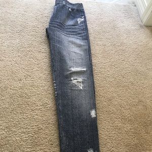 Fake Ripped jeans